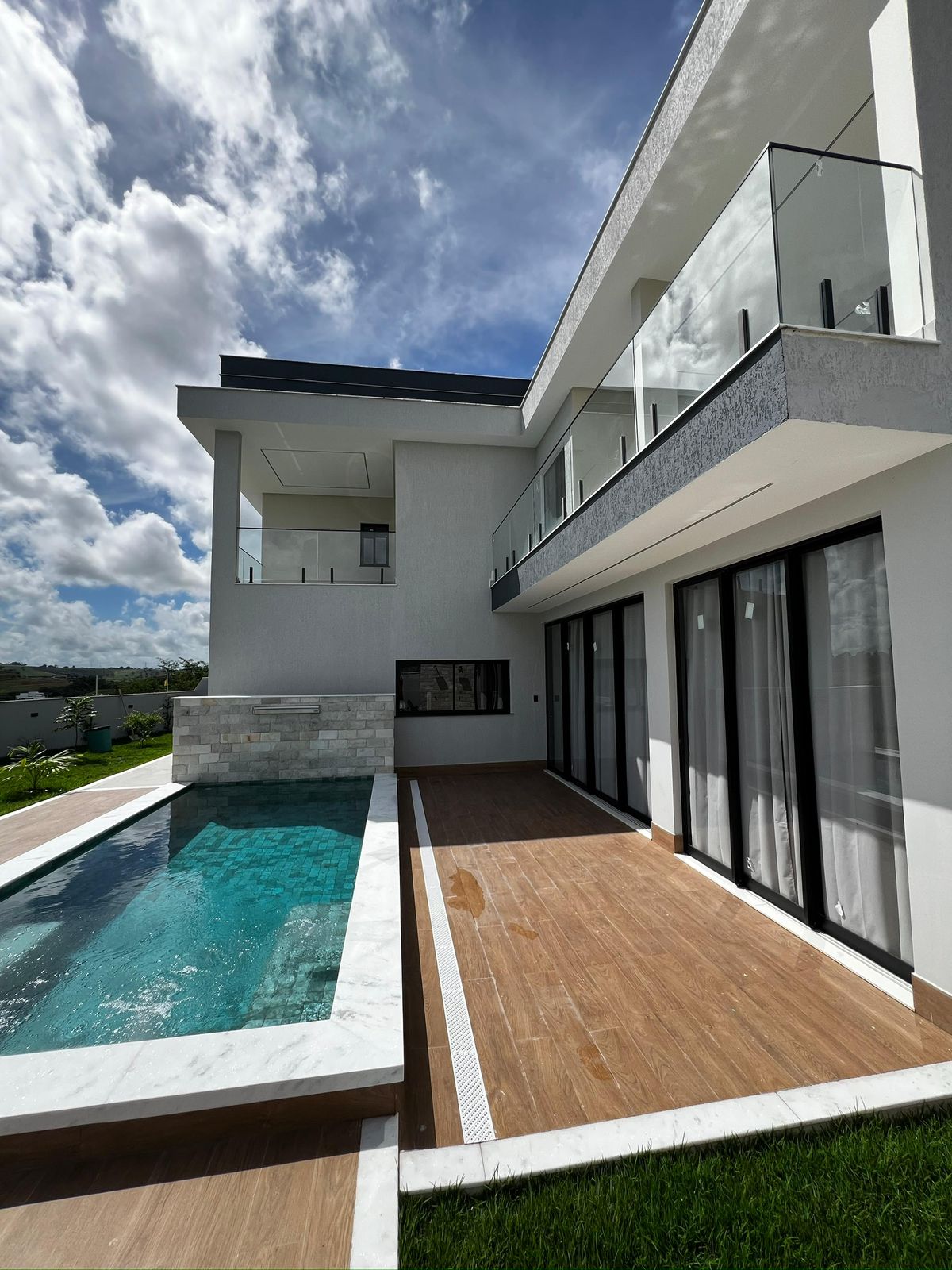 WhatsApp Image 2025-09-22 at 13.24.52 (1)