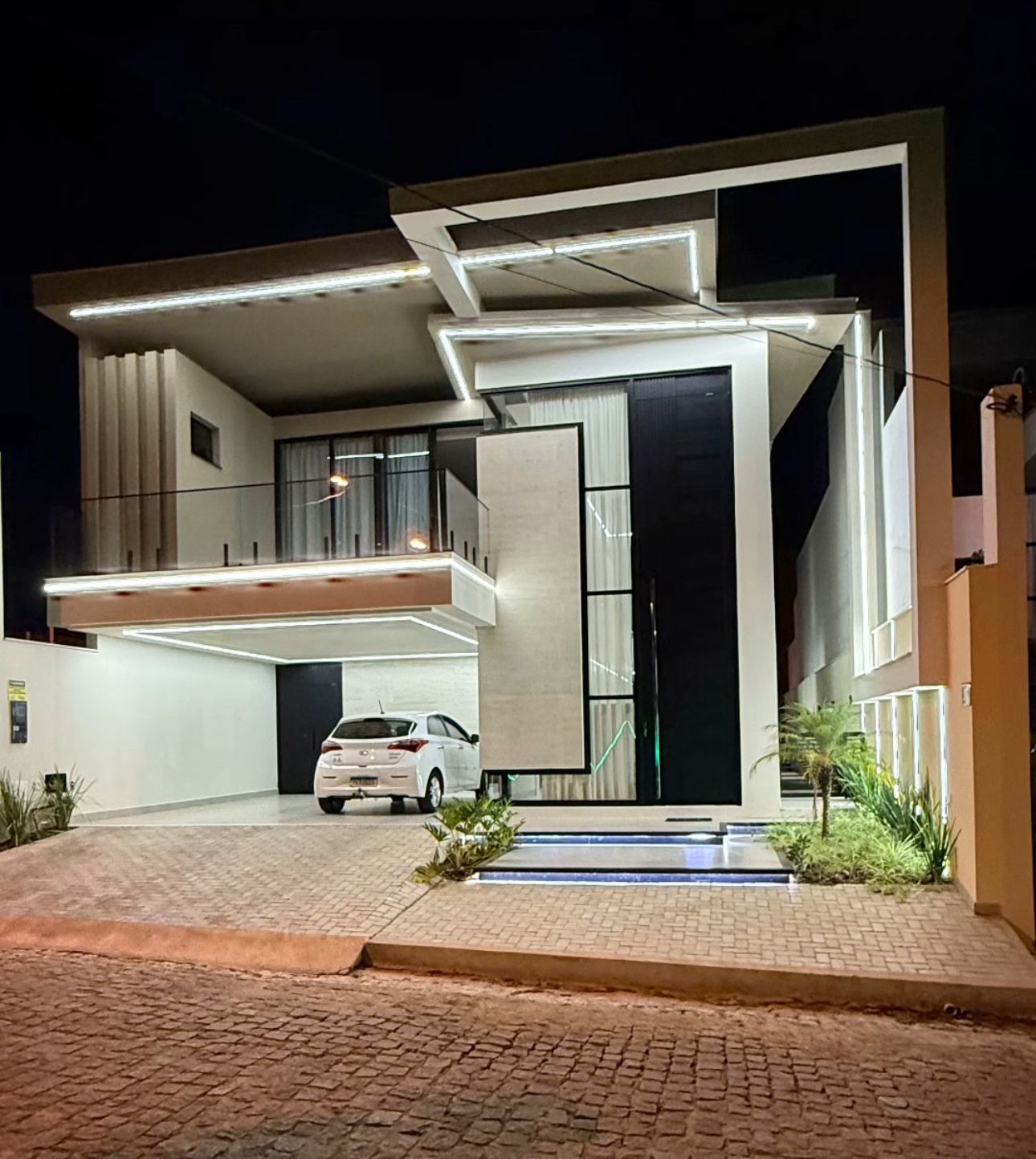 WhatsApp Image 2025-09-22 at 13.25.05 (1)